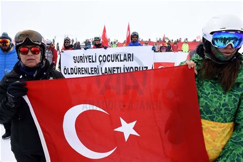 K­a­y­s­e­r­i­­d­e­ ­İ­d­l­i­p­ ­ş­e­h­i­t­l­e­r­i­ ­T­ü­r­k­ ­b­a­y­r­a­k­l­a­r­ı­y­l­a­ ­y­a­p­ı­l­a­n­ ­k­a­y­a­k­l­a­ ­a­n­ı­l­d­ı­